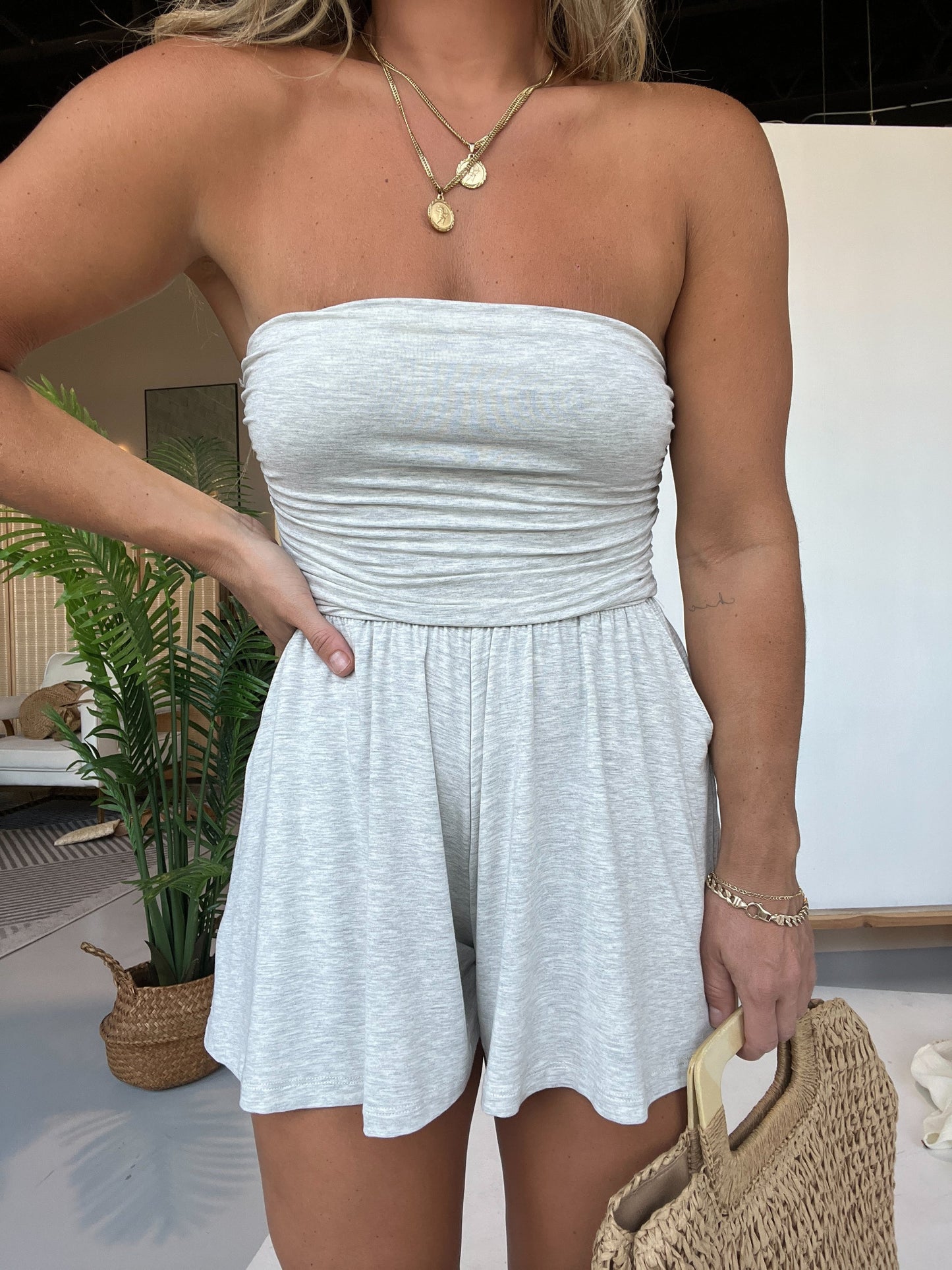 Imsgurus💓Strapless Side Ruching Flowy Romper