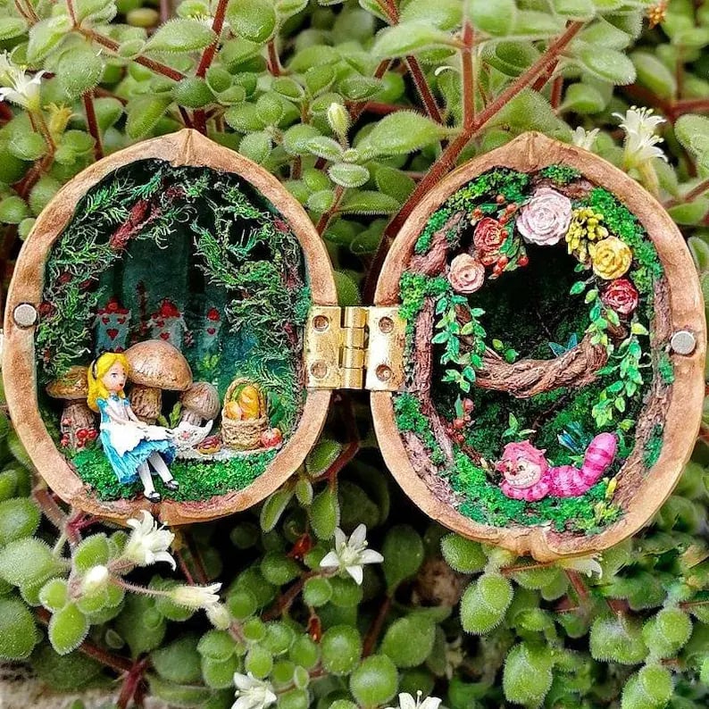 Imsgurus🔥Handmade - Mini Library, a small world in a walnut