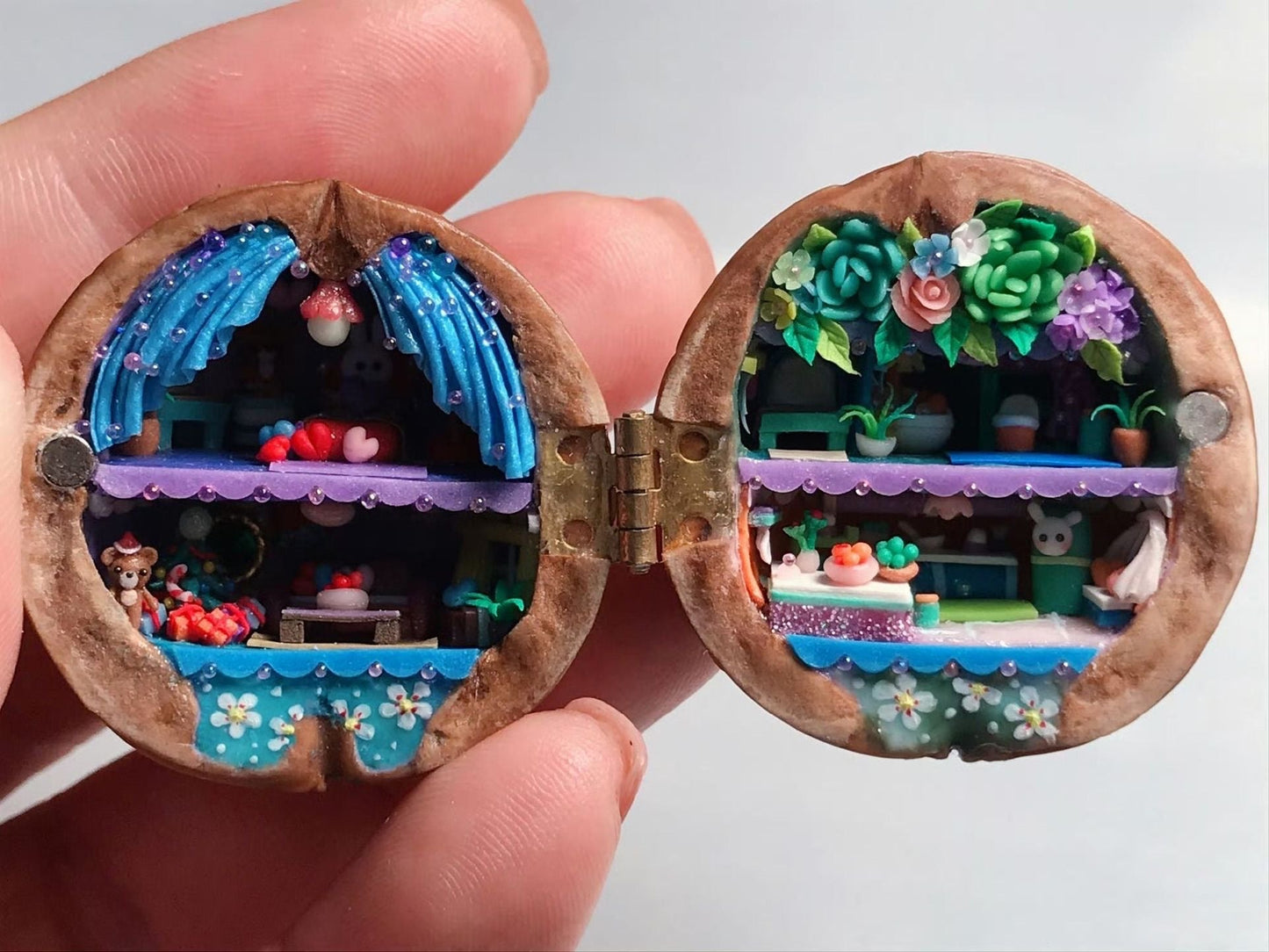 Imsgurus🔥Handmade - Mini Library, a small world in a walnut