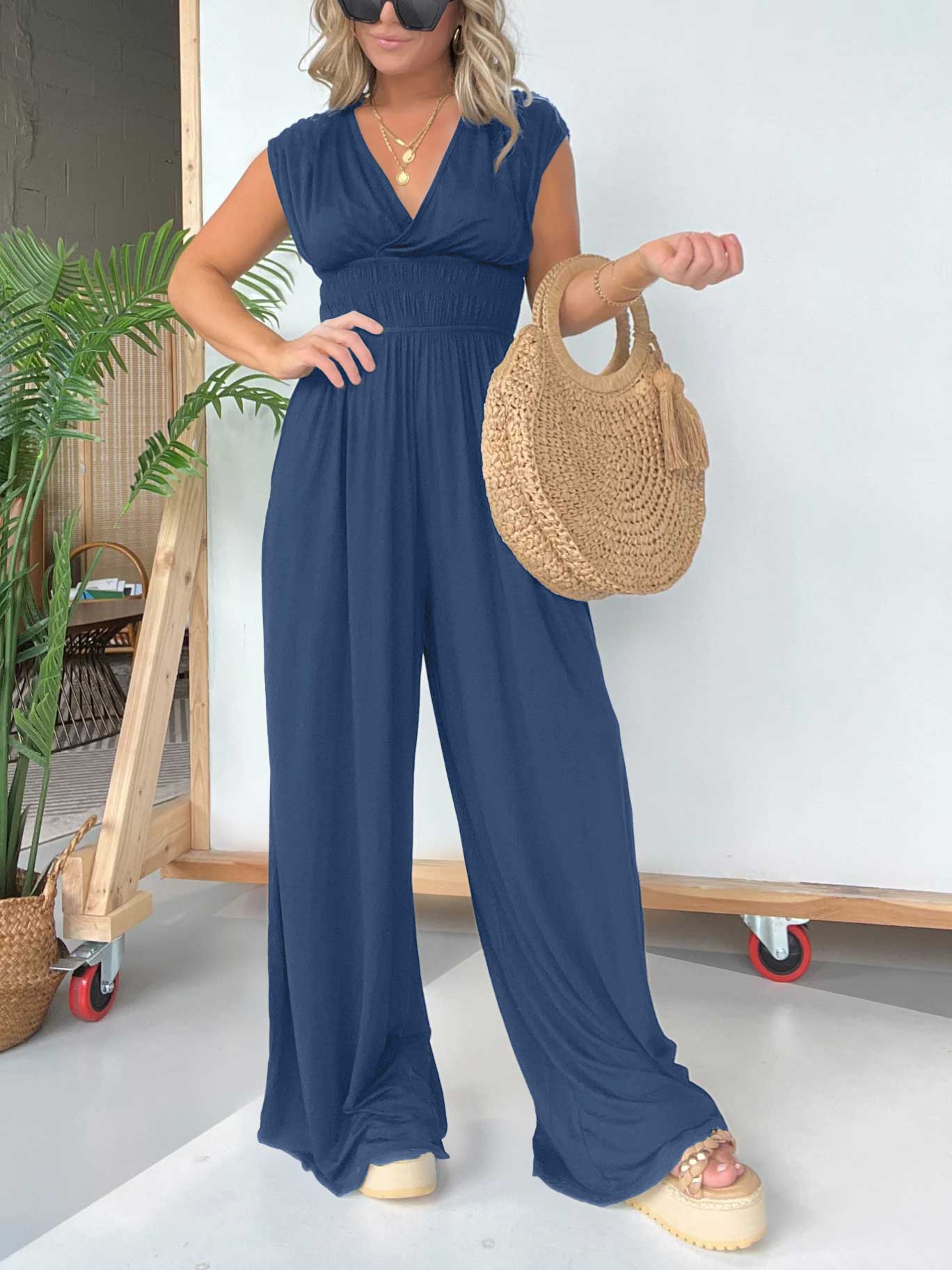 Imsgurus💓V-neck wide-leg jumpsuit with adjustable back ties